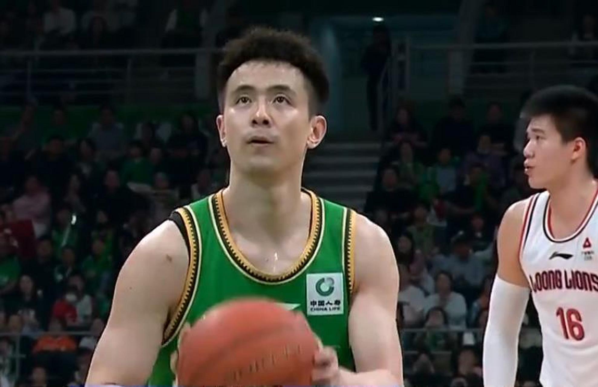 广州队翻盘新疆队，张镇麟带队取胜